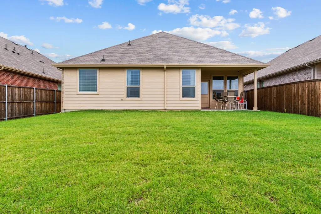 525 Big Horn Pass Denton TX 76210