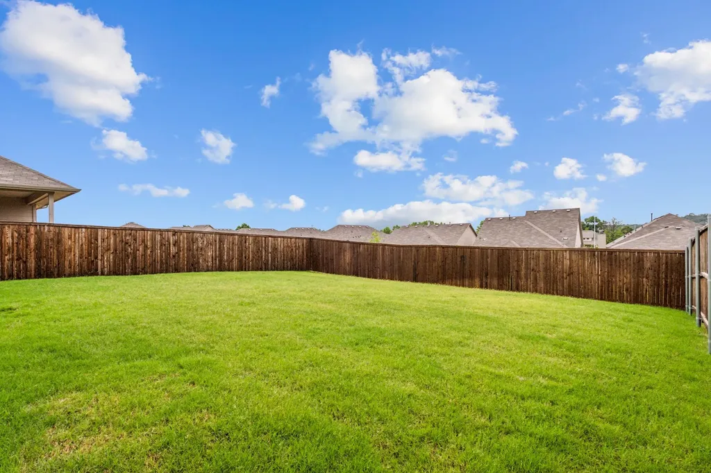 525 Big Horn Pass Denton TX 76210