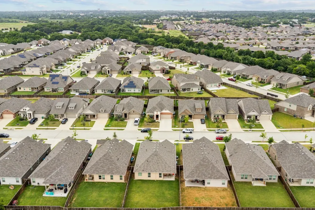 525 Big Horn Pass Denton TX 76210