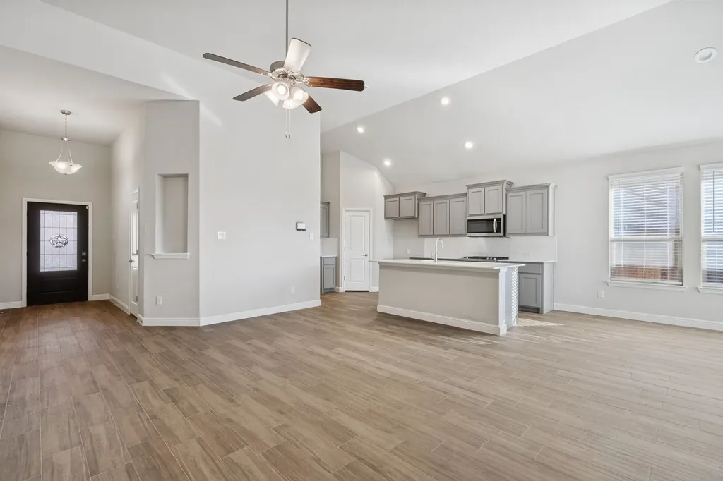 525 Big Horn Pass Denton TX 76210