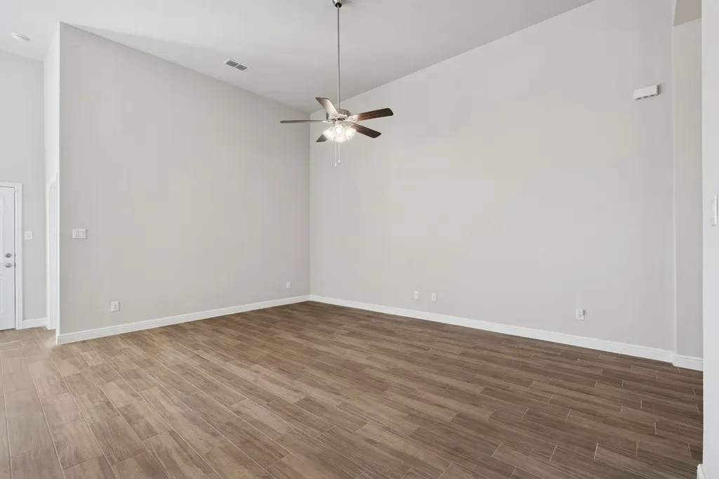 525 Big Horn Pass Denton TX 76210