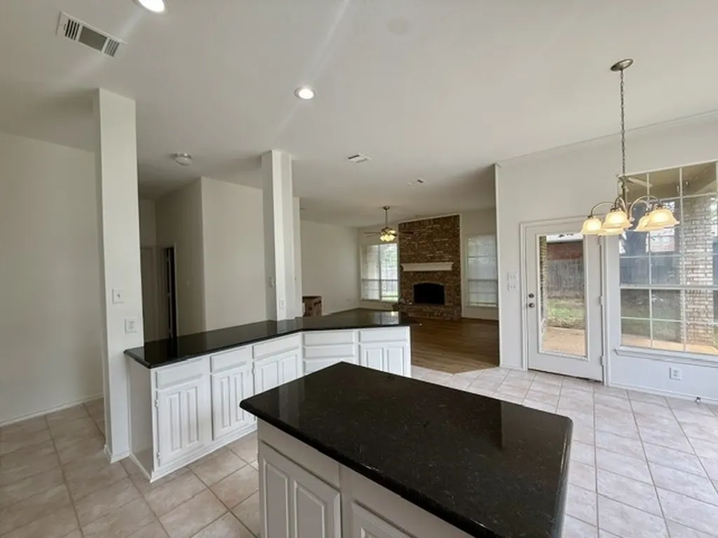 105 Edinburgh Court Highland Village TX 75077