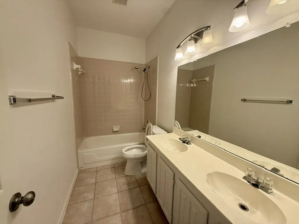 105 Edinburgh Court Highland Village TX 75077