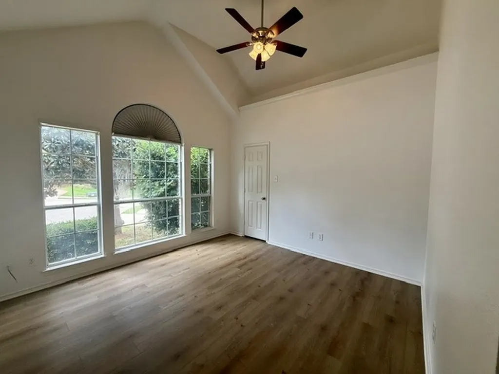 105 Edinburgh Court Highland Village TX 75077