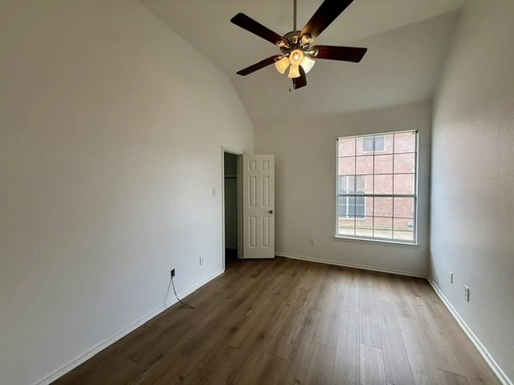 105 Edinburgh Court Highland Village TX 75077