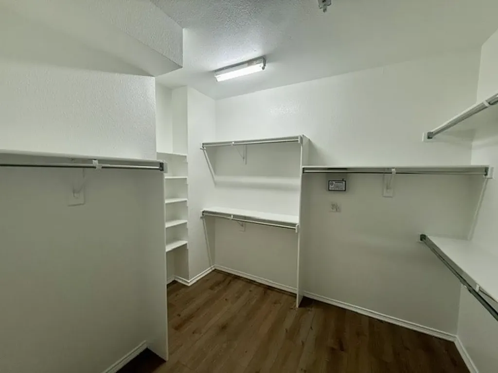 105 Edinburgh Court Highland Village TX 75077