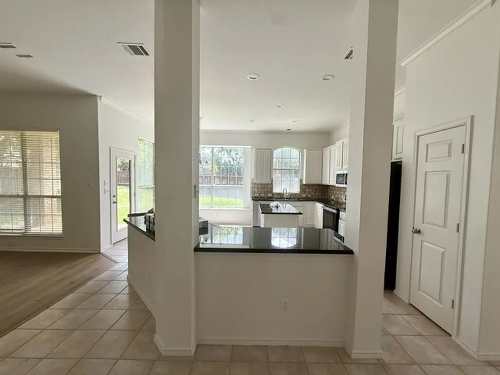 105 Edinburgh Court Highland Village TX 75077