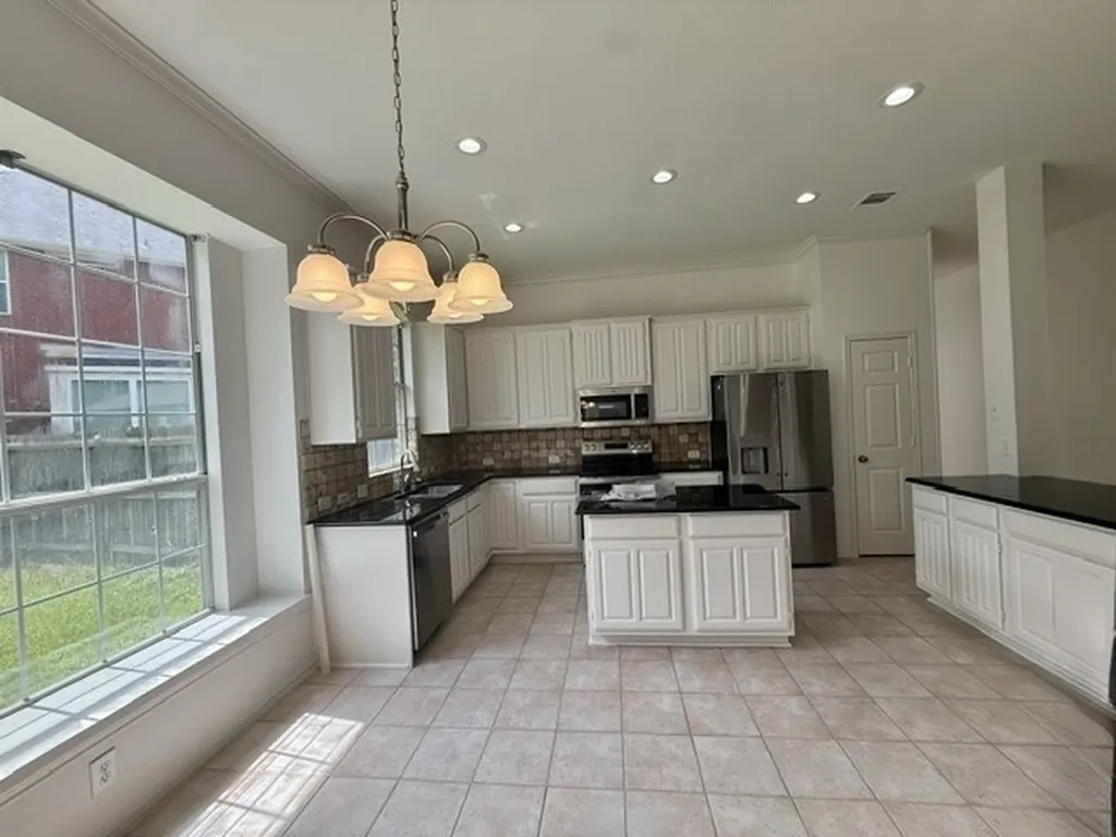 105 Edinburgh Court Highland Village TX 75077