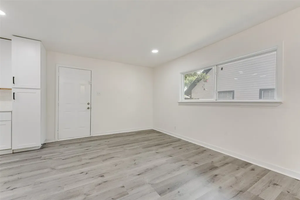 505 W Linden Street Ennis TX 75119