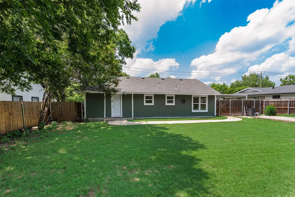 505 W Linden Street Ennis TX 75119