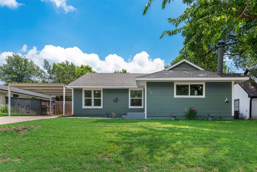 505 W Linden Street Ennis TX 75119