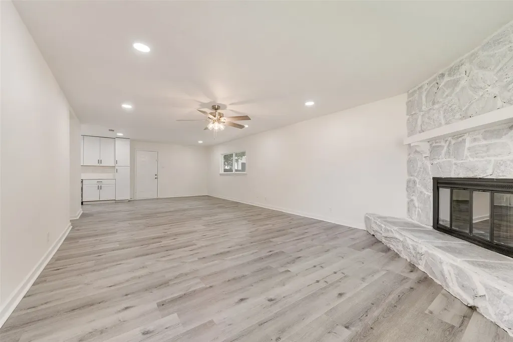 505 W Linden Street Ennis TX 75119