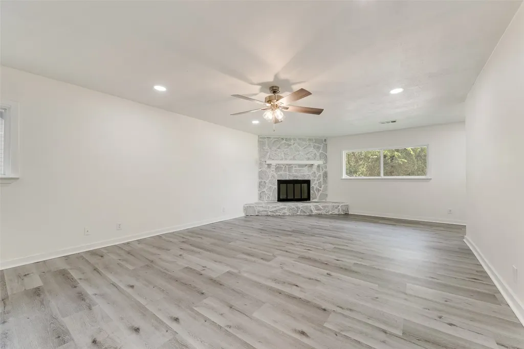 505 W Linden Street Ennis TX 75119