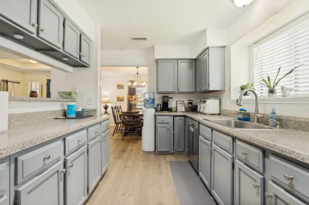 106 E Apollo Road Garland TX 75040