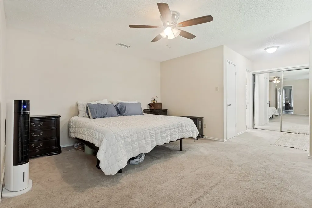 106 E Apollo Road Garland TX 75040