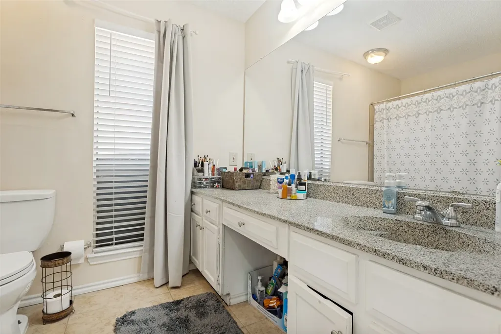 106 E Apollo Road Garland TX 75040