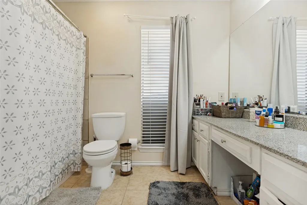 106 E Apollo Road Garland TX 75040
