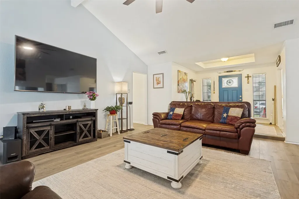 106 E Apollo Road Garland TX 75040
