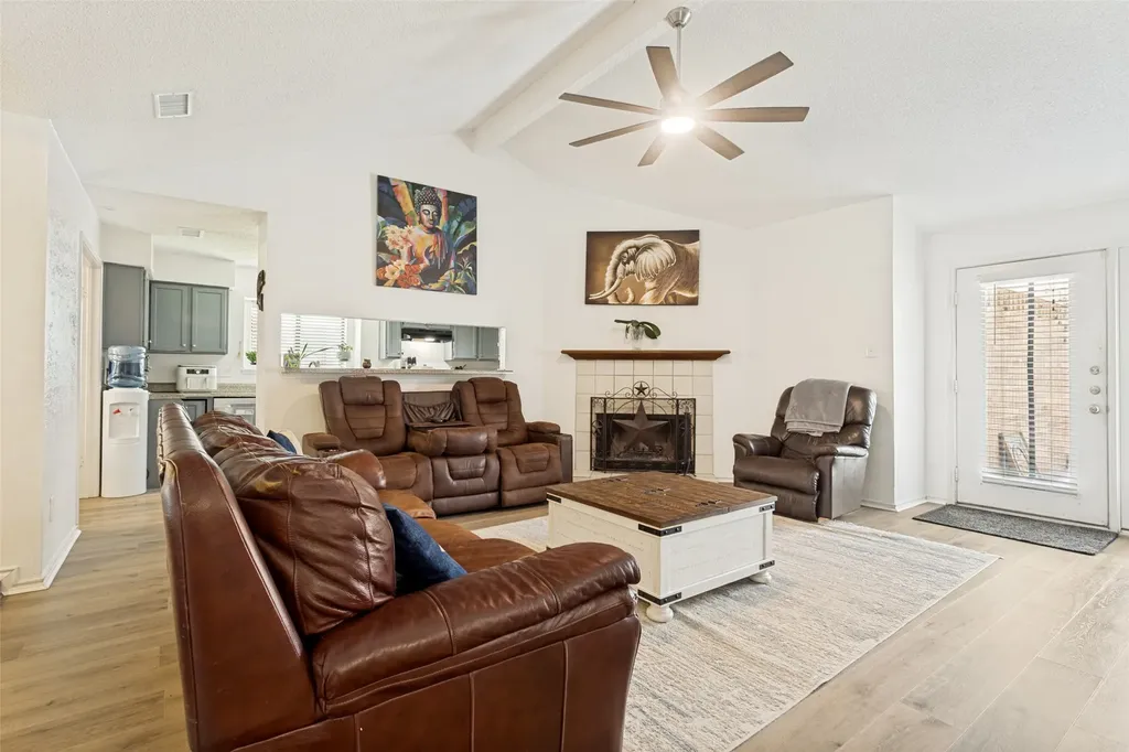 106 E Apollo Road Garland TX 75040