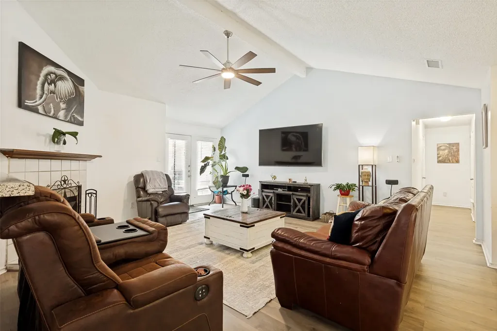 106 E Apollo Road Garland TX 75040