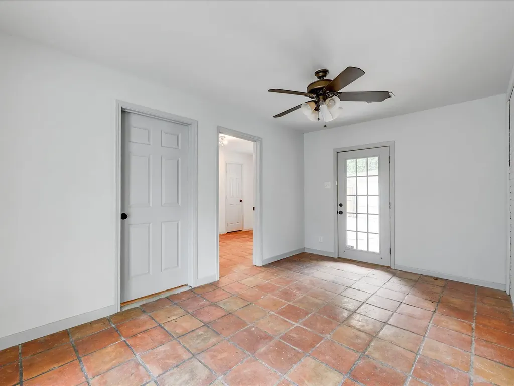 10039 Shadyview Drive Dallas TX 75238