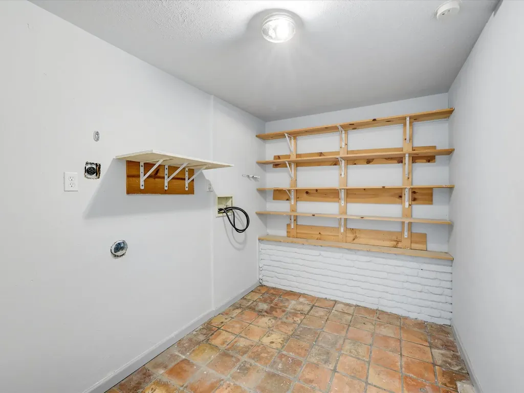 10039 Shadyview Drive Dallas TX 75238