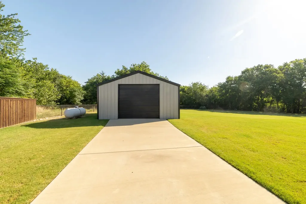 10 Ellis Oak Court Waxahachie TX 75167