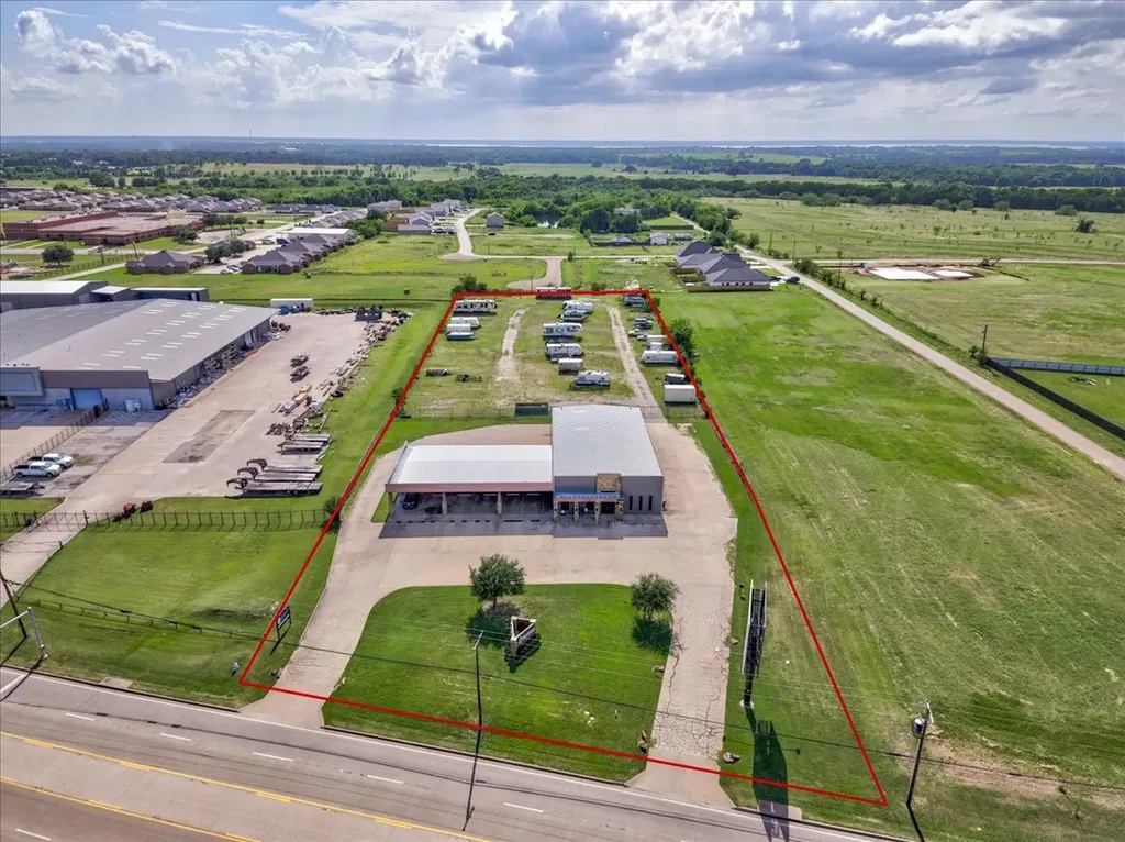 1920 S 3rd Street Mabank TX 75147