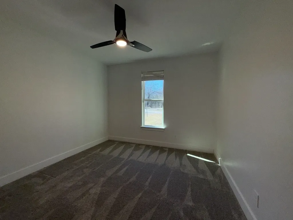102 Oakwood Drive Trinidad TX 75163