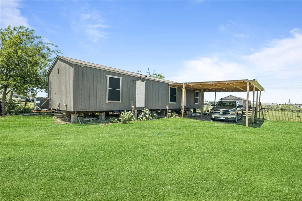 5909 Black Springs Lane Joshua TX 76058