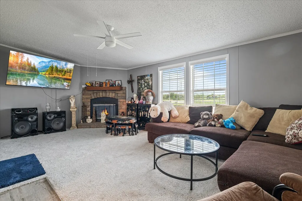 5909 Black Springs Lane Joshua TX 76058