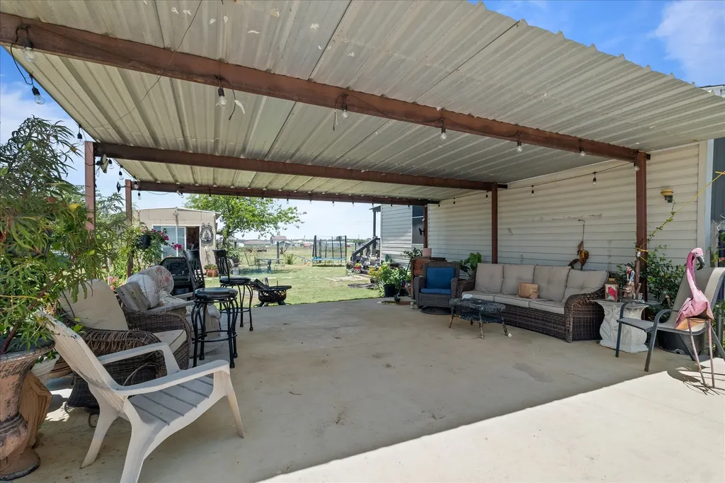 5909 Black Springs Lane Joshua TX 76058