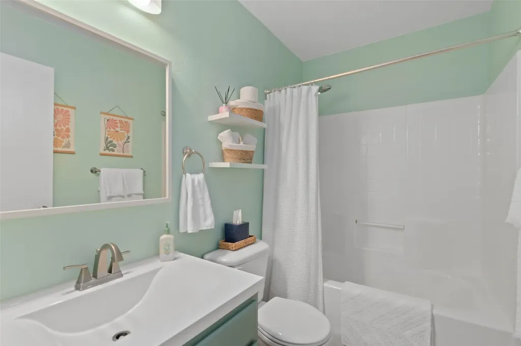 2608 Hilcroft Avenue Denton TX 76210