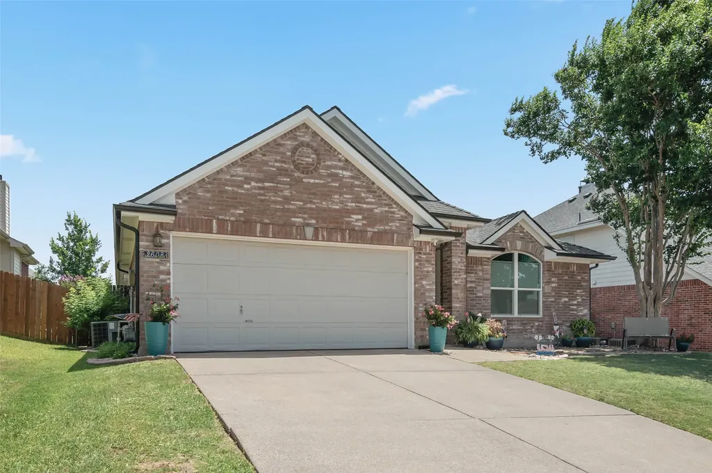 2608 Hilcroft Avenue Denton TX 76210