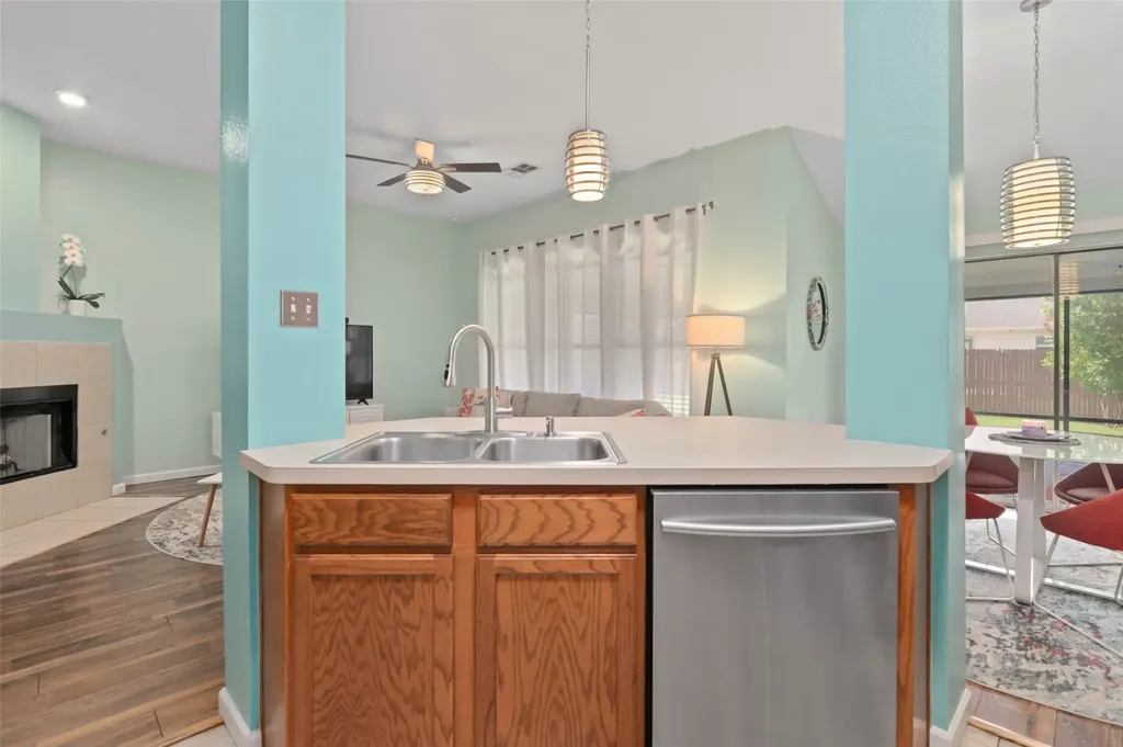 2608 Hilcroft Avenue Denton TX 76210