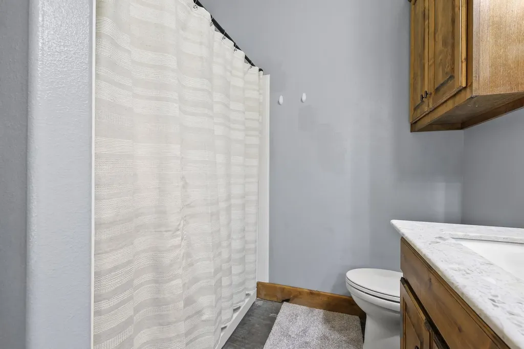 7106 County Road 4729 Commerce TX 75428