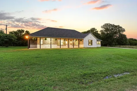 7106 County Road 4729 Commerce TX 75428