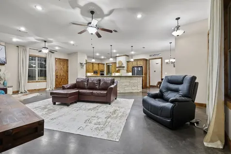 7106 County Road 4729 Commerce TX 75428