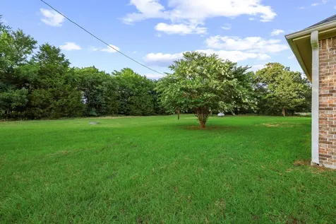 7106 County Road 4729 Commerce TX 75428