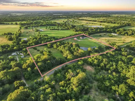 7106 County Road 4729 Commerce TX 75428