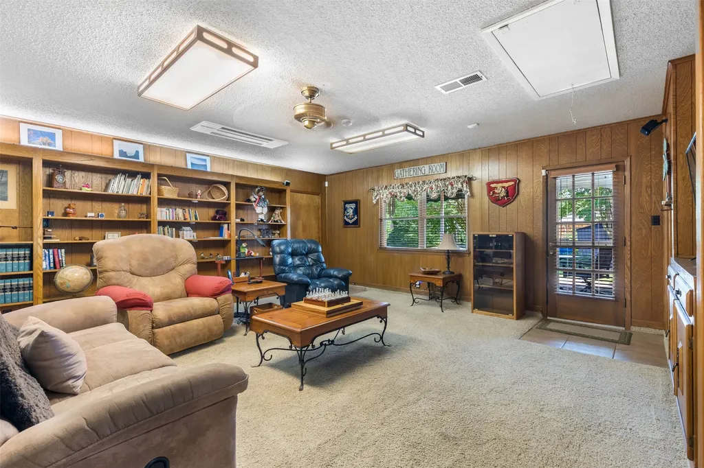 804 Holland Drive Denison TX 75020