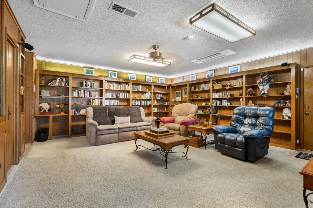 804 Holland Drive Denison TX 75020