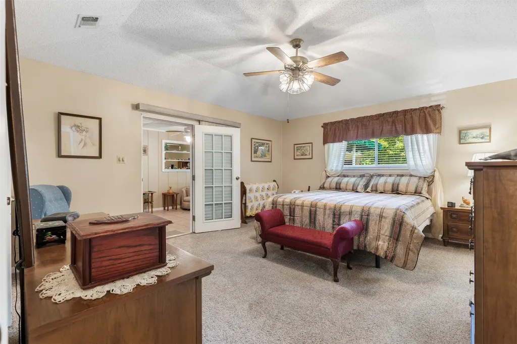 804 Holland Drive Denison TX 75020