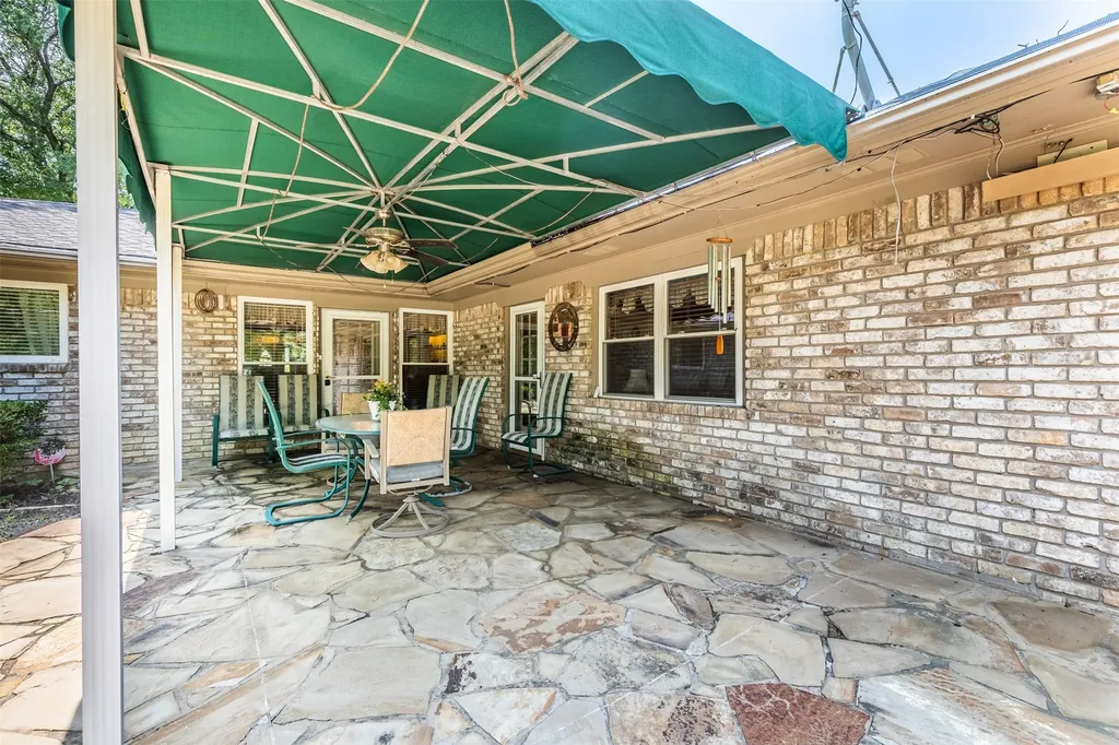 804 Holland Drive Denison TX 75020