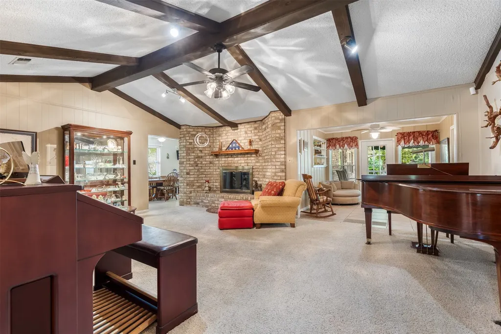 804 Holland Drive Denison TX 75020