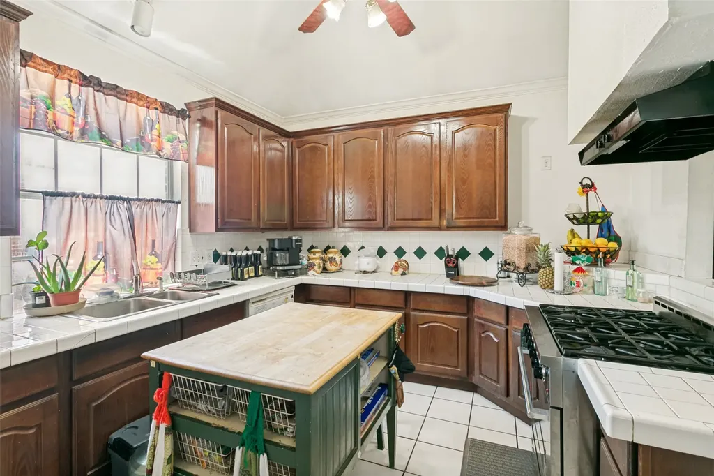 8708 County Road 513 Alvarado TX 76009