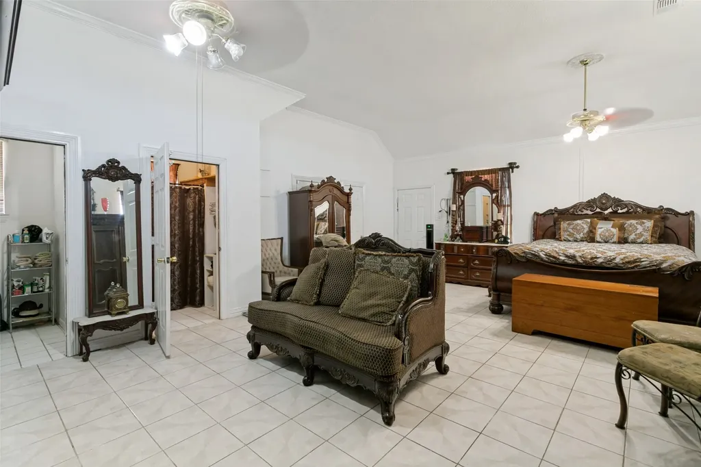 8708 County Road 513 Alvarado TX 76009