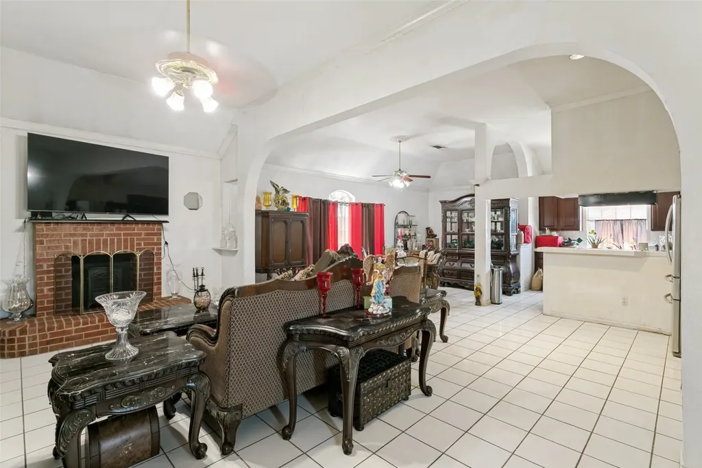 8708 County Road 513 Alvarado TX 76009