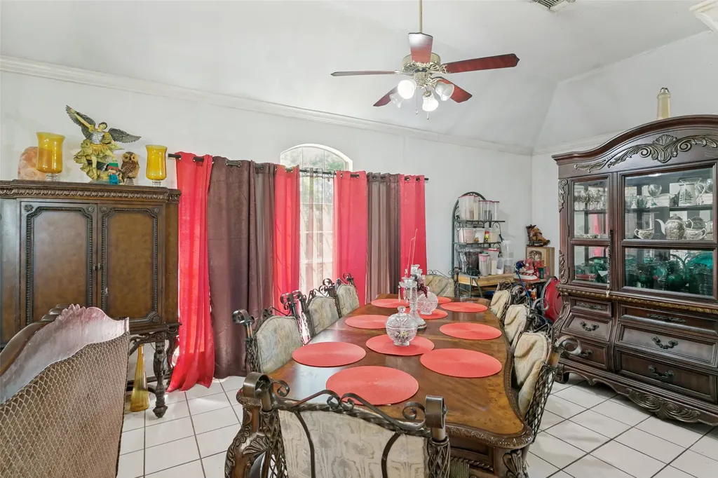 8708 County Road 513 Alvarado TX 76009