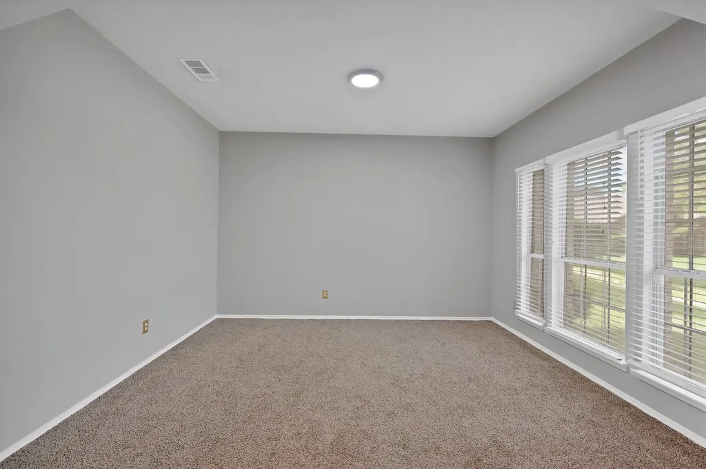 745 Woodridge Drive Desoto TX 75115